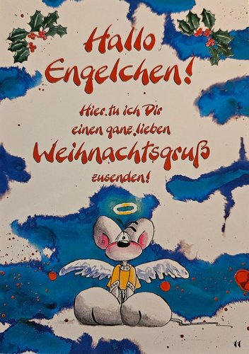 Duitse kerstkaart met 'Hallo Engelschen' tekst, Diddl-figuur in blauwe outfit met geschenken tussen sneeuw en rode accenten
